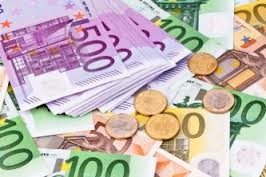 Finanziamenti a famiglie ed imprese in continua flessione.